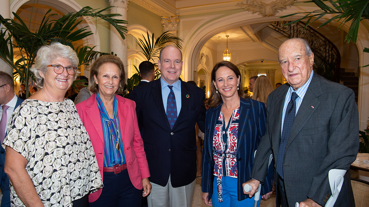 Photo de groupe avec Sandra Braggiotti, Patricia Husson, SAS le Prince Albert II, Ségolène Royal et Enrico Braggiotti